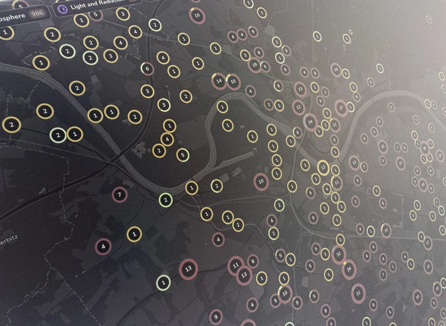 Darstellung des SENSOR•HUB mit Karte von Dresden.